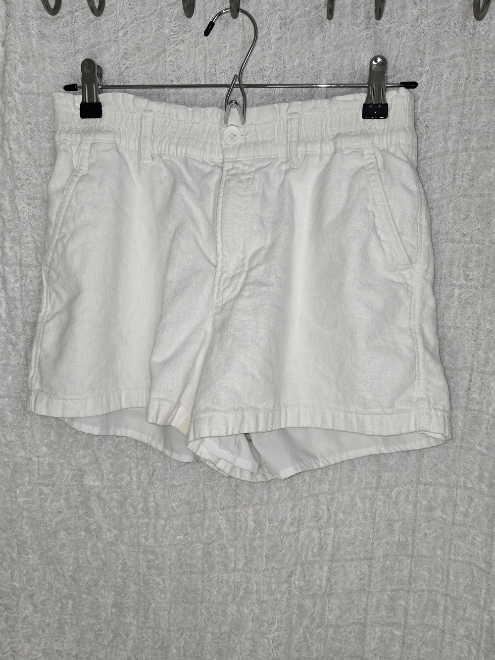 Hollister White Casual Elastic-Waist Shorts